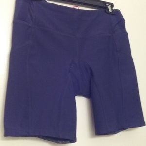 Mondetta Black Padded Cycling Shorts in Size L